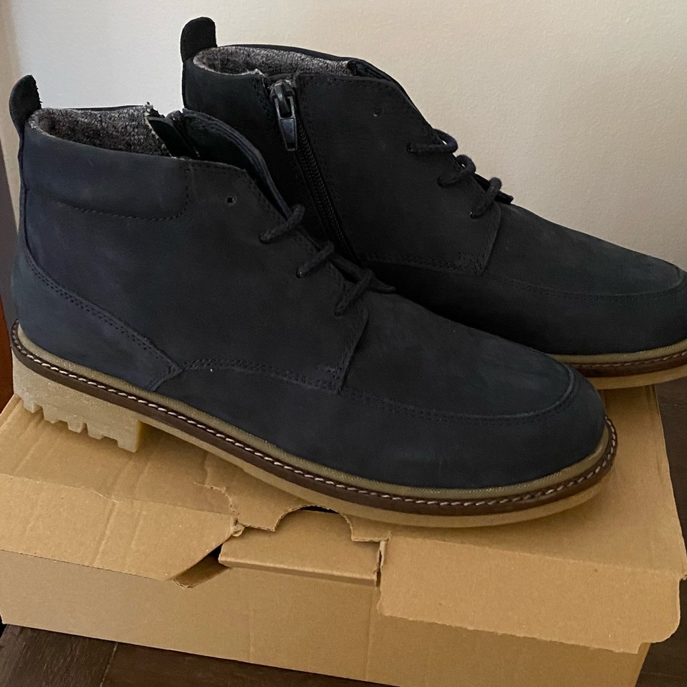 ZARA boots suede size 5 USA NEW